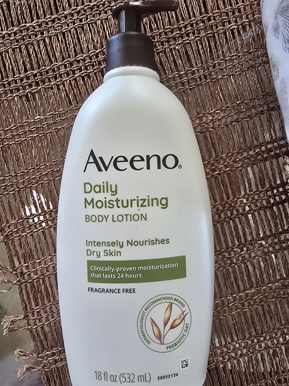 Aveeno Daily Moisturizing Body Lotion - White